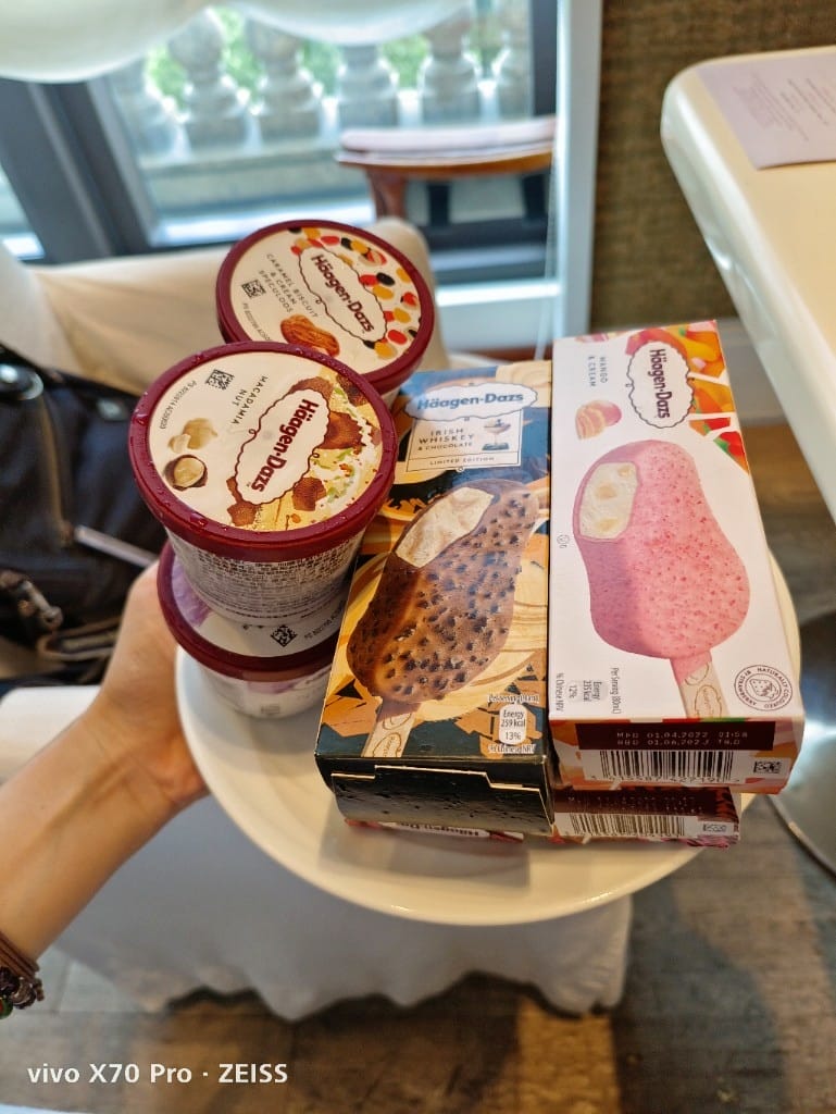 【台北吃到飽】東方文華酒店CAFÉ ，一網打盡所有高級海鮮，帝王蟹、生蠔、干貝、海膽😍