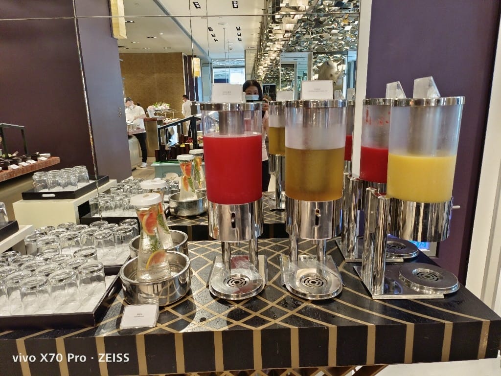 【台北吃到飽】東方文華酒店CAFÉ ，一網打盡所有高級海鮮，帝王蟹、生蠔、干貝、海膽😍