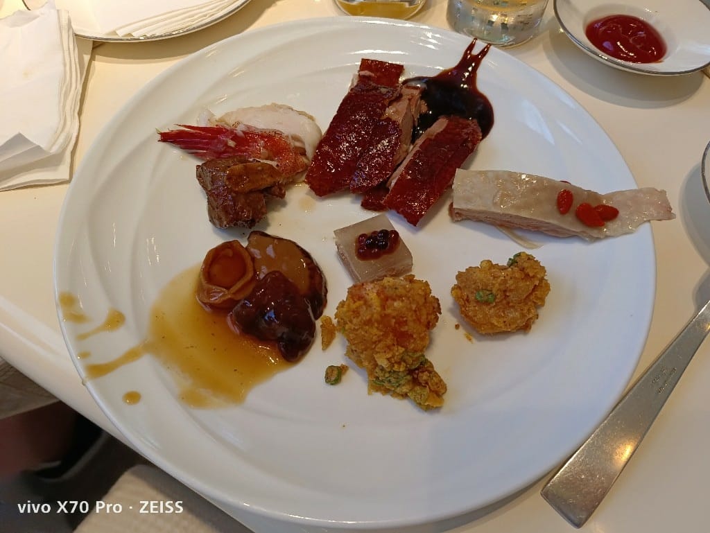 【台北吃到飽】東方文華酒店CAFÉ ，一網打盡所有高級海鮮，帝王蟹、生蠔、干貝、海膽😍