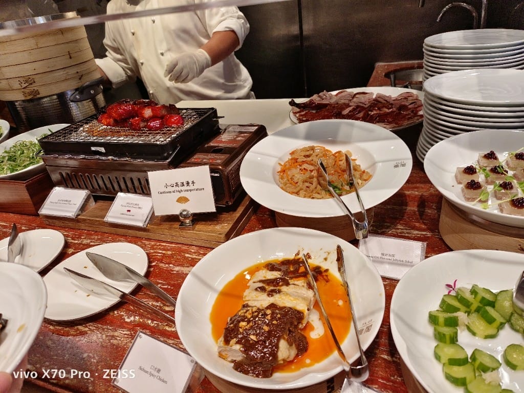 【台北吃到飽】東方文華酒店CAFÉ ，一網打盡所有高級海鮮，帝王蟹、生蠔、干貝、海膽😍
