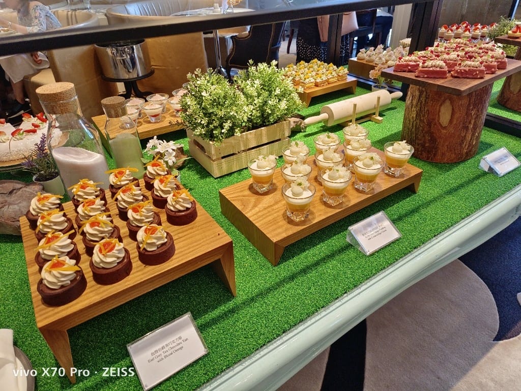【台北吃到飽】東方文華酒店CAFÉ ，一網打盡所有高級海鮮，帝王蟹、生蠔、干貝、海膽😍