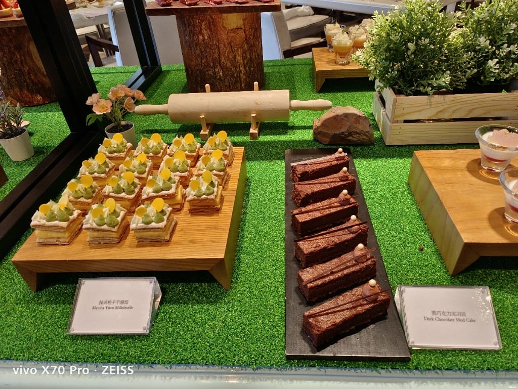 【台北吃到飽】東方文華酒店CAFÉ ，一網打盡所有高級海鮮，帝王蟹、生蠔、干貝、海膽😍