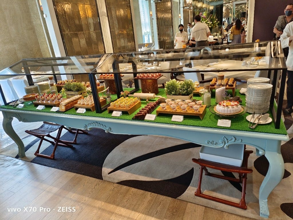 【台北吃到飽】東方文華酒店CAFÉ ，一網打盡所有高級海鮮，帝王蟹、生蠔、干貝、海膽😍