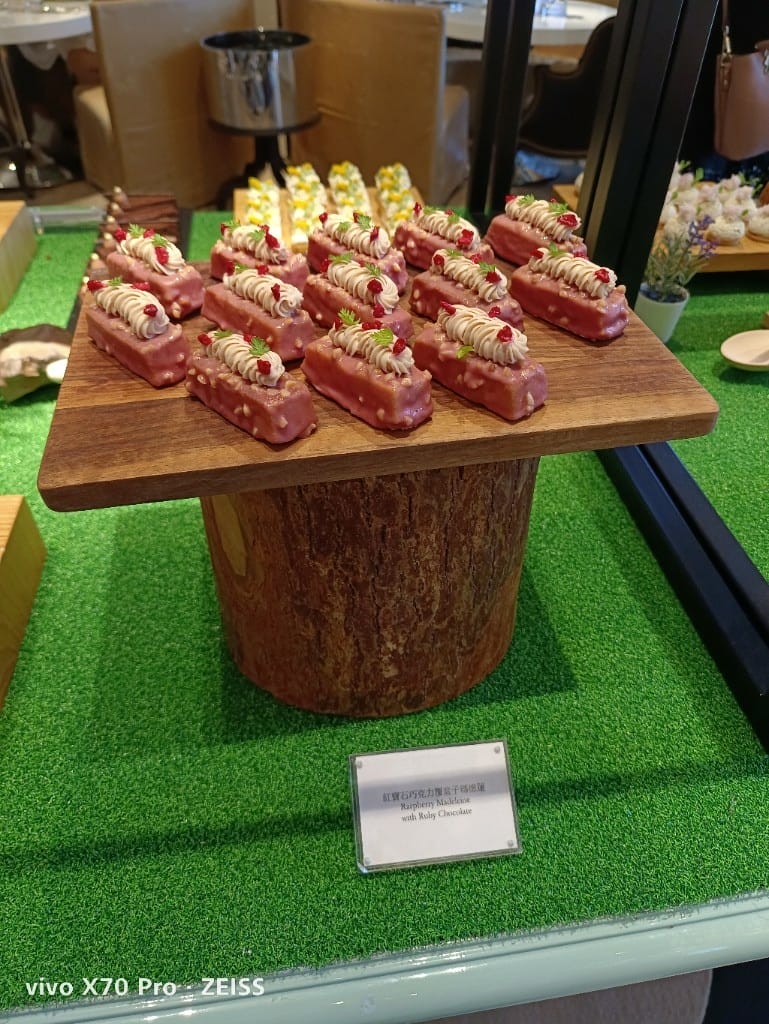 【台北吃到飽】東方文華酒店CAFÉ ，一網打盡所有高級海鮮，帝王蟹、生蠔、干貝、海膽😍
