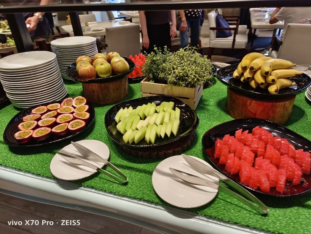 【台北吃到飽】東方文華酒店CAFÉ ，一網打盡所有高級海鮮，帝王蟹、生蠔、干貝、海膽😍