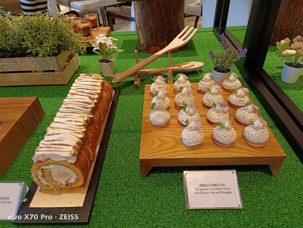 【台北吃到飽】東方文華酒店CAFÉ ，一網打盡所有高級海鮮，帝王蟹、生蠔、干貝、海膽😍