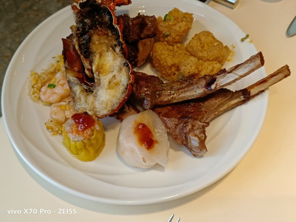 【台北吃到飽】東方文華酒店CAFÉ ，一網打盡所有高級海鮮，帝王蟹、生蠔、干貝、海膽😍