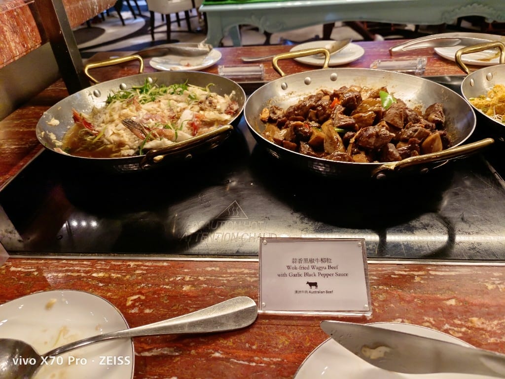 【台北吃到飽】東方文華酒店CAFÉ ，一網打盡所有高級海鮮，帝王蟹、生蠔、干貝、海膽😍