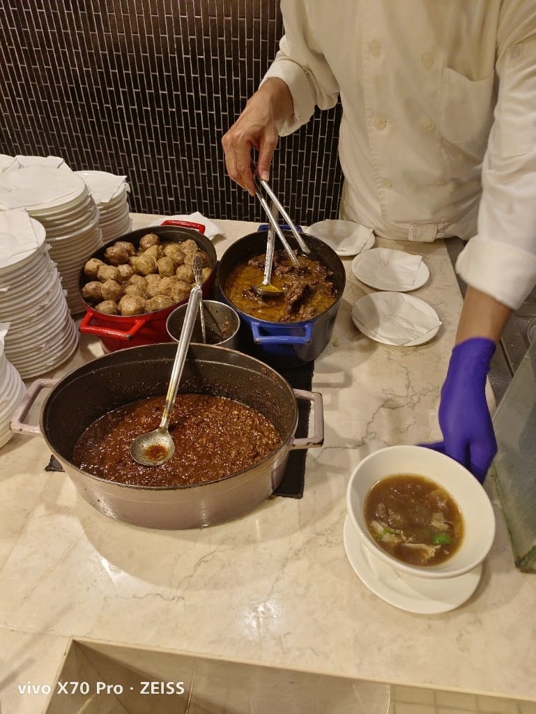 【台北吃到飽】美福彩匯下午茶，回味美味的爐烤牛排、牛肉湯和NO1的甜點❤️