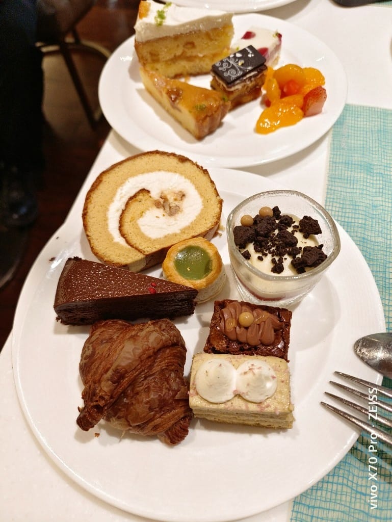 【台北吃到飽】美福彩匯下午茶，回味美味的爐烤牛排、牛肉湯和NO1的甜點❤️