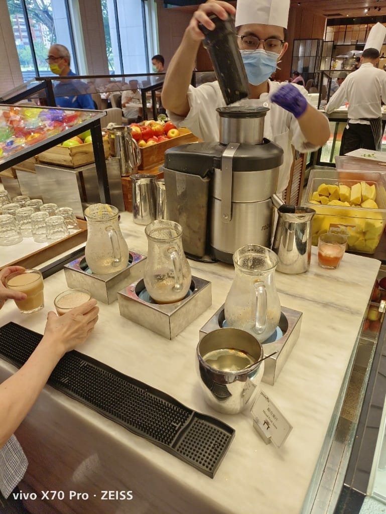 【台北吃到飽】美福彩匯下午茶，回味美味的爐烤牛排、牛肉湯和NO1的甜點❤️