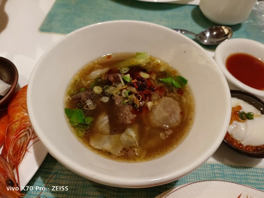 【台北吃到飽】美福彩匯下午茶，回味美味的爐烤牛排、牛肉湯和NO1的甜點❤️