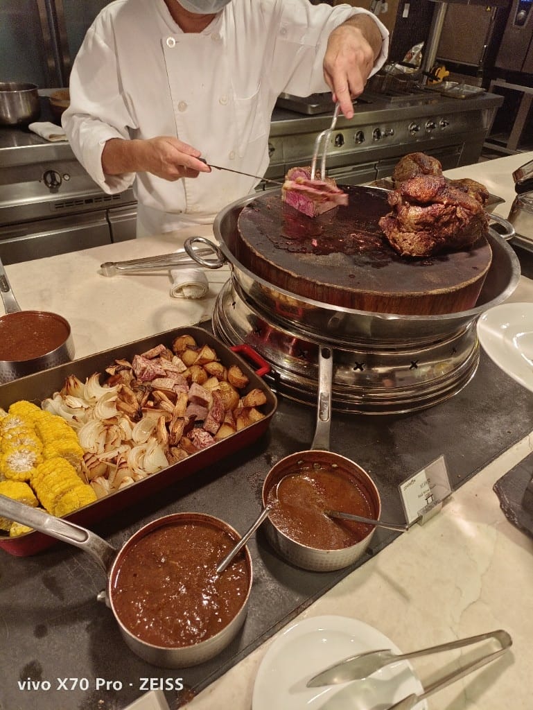 【台北吃到飽】美福彩匯下午茶，回味美味的爐烤牛排、牛肉湯和NO1的甜點❤️