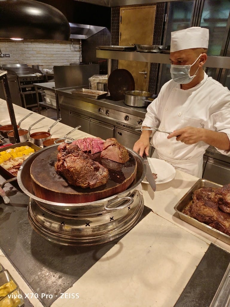 【台北吃到飽】美福彩匯下午茶，回味美味的爐烤牛排、牛肉湯和NO1的甜點❤️