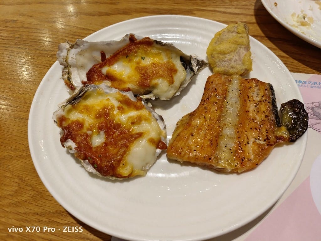 【台北吃到飽】饗食天堂信義店，假日午餐焗烤生蠔自由❤️