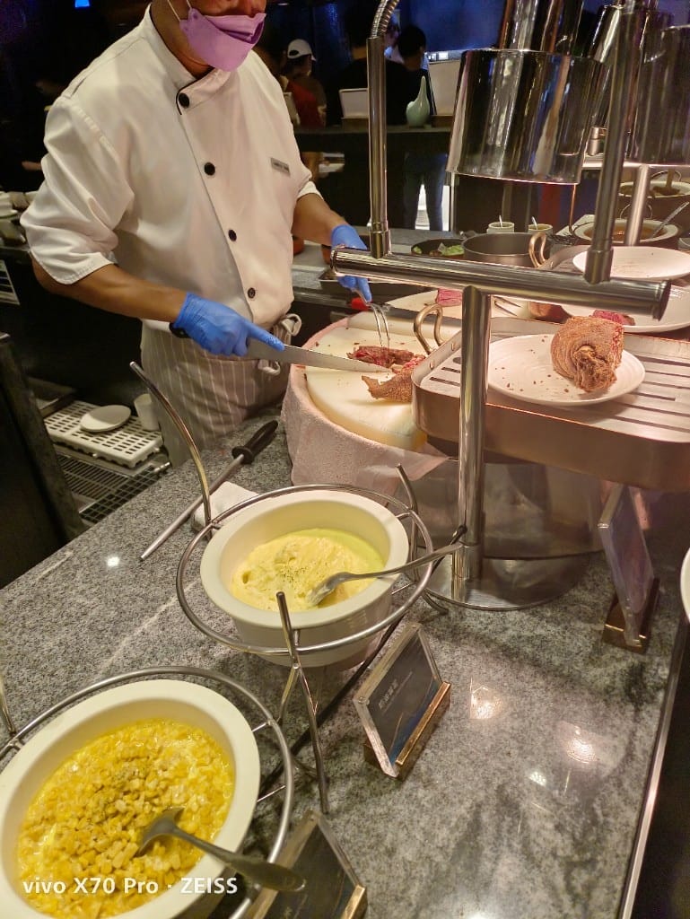 【台北吃到飽】饗食天堂信義店，假日午餐焗烤生蠔自由❤️