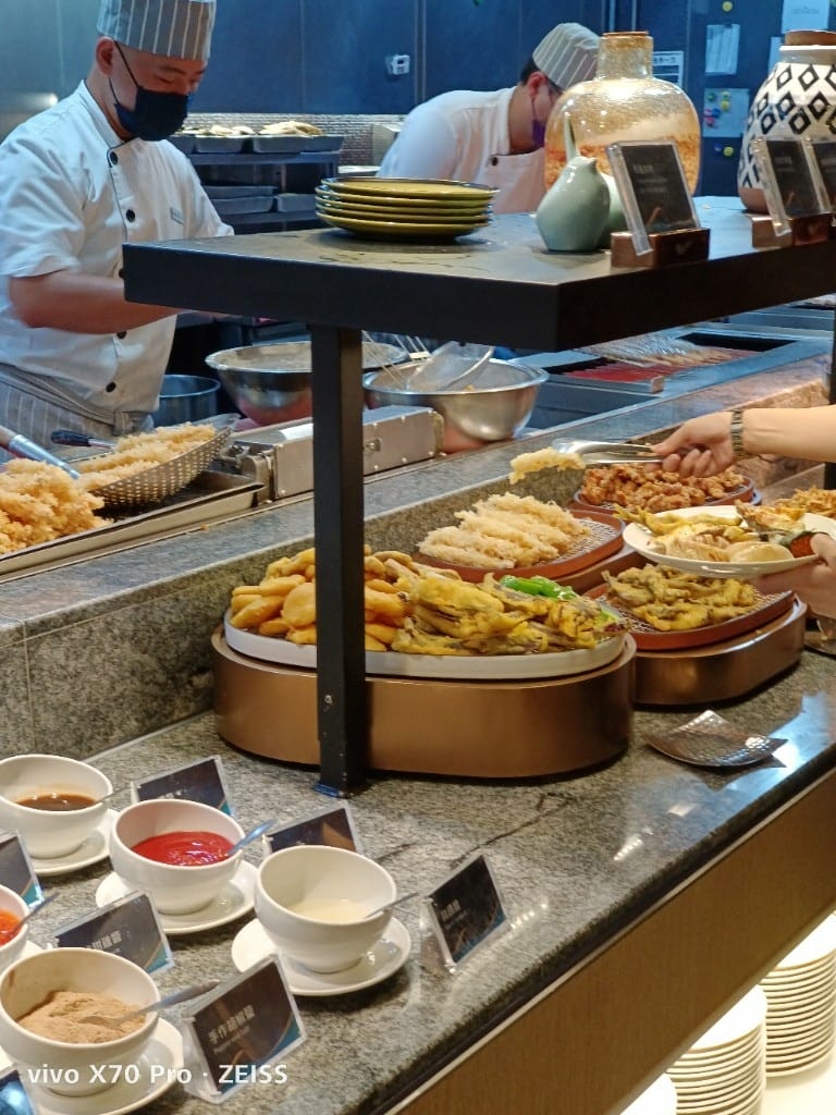 【台北吃到飽】饗食天堂信義店，假日午餐焗烤生蠔自由❤️