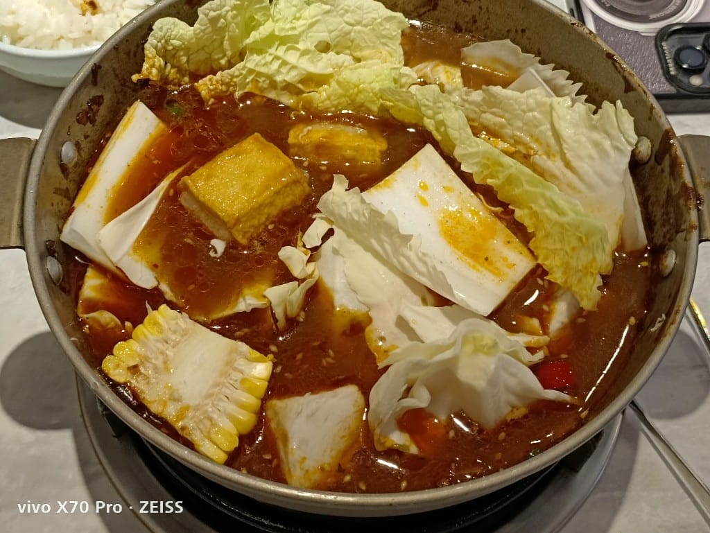 【新莊吃到飽】幸月港式雞煲，新莊最新港式火鍋吃到飽😸