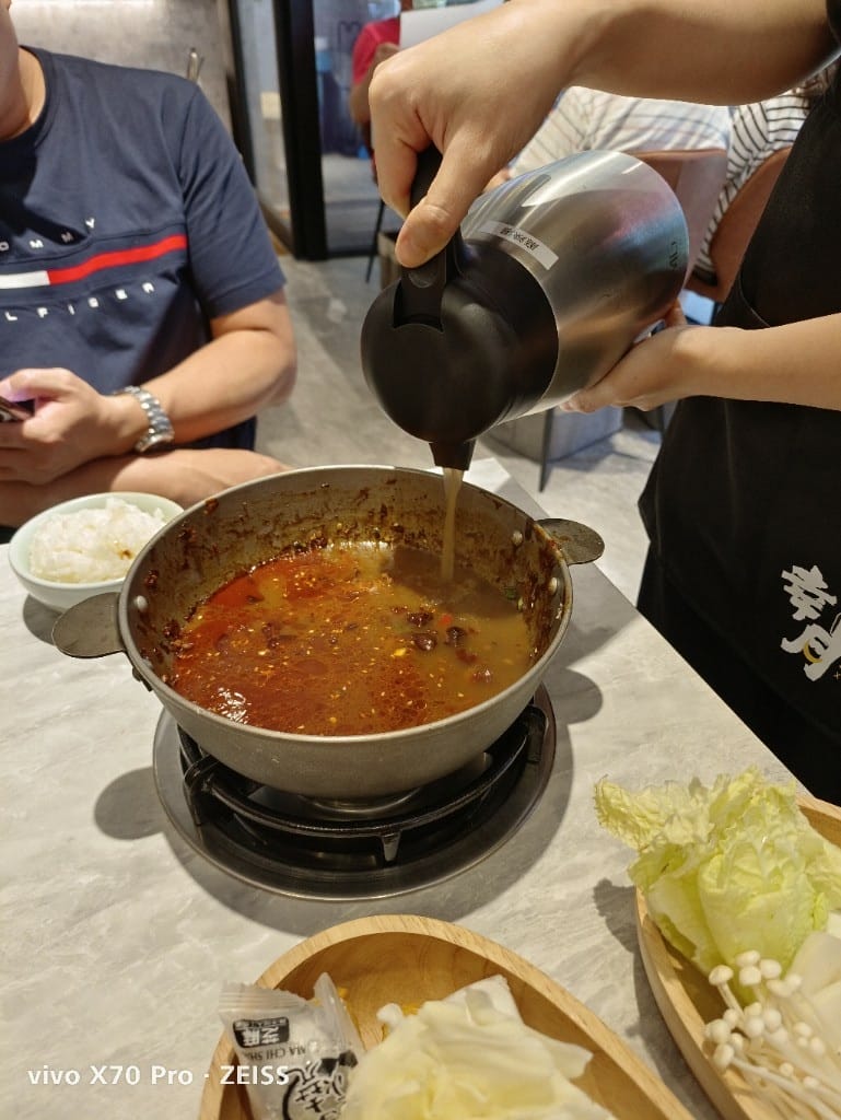 【新莊吃到飽】幸月港式雞煲，新莊最新港式火鍋吃到飽😸