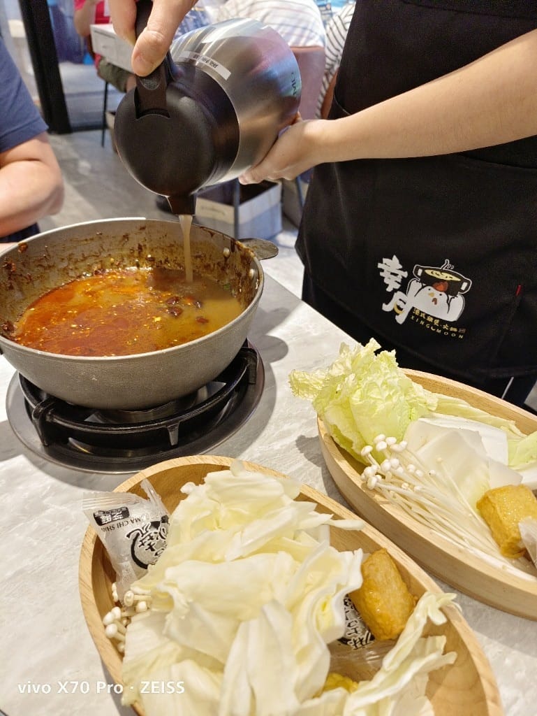【新莊吃到飽】幸月港式雞煲，新莊最新港式火鍋吃到飽😸
