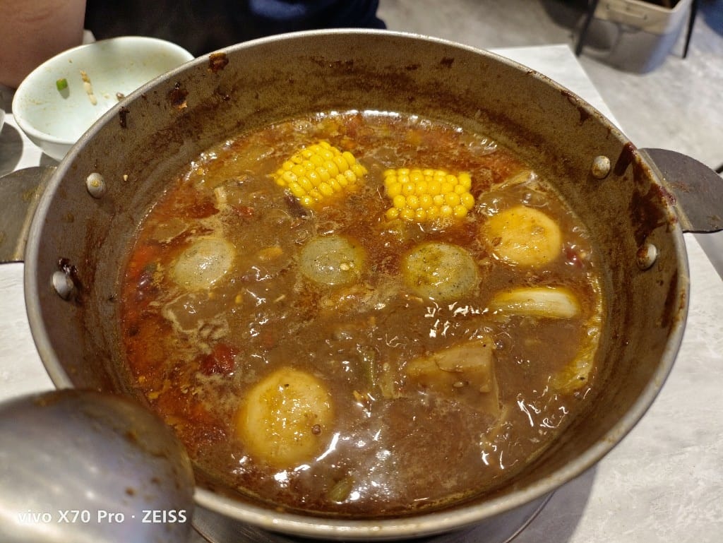 【新莊吃到飽】幸月港式雞煲，新莊最新港式火鍋吃到飽😸