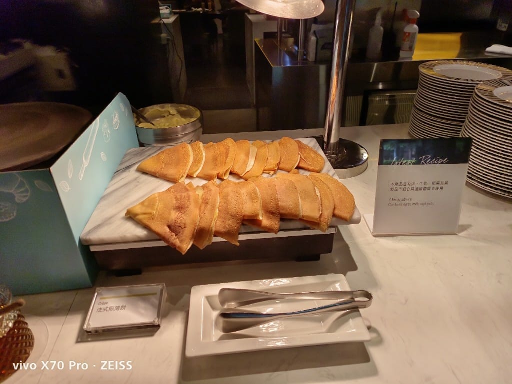 【台北吃到飽】艾美寒舍探索廚房假日午餐，中秋BBQ加菜，小龍蝦麵包蟹干貝自由😍