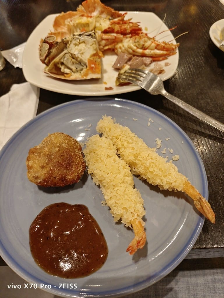 【台北吃到飽】艾美寒舍探索廚房假日午餐，中秋BBQ加菜，小龍蝦麵包蟹干貝自由😍