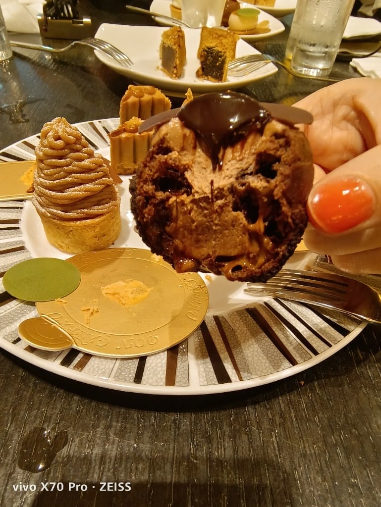 【台北吃到飽】艾美寒舍探索廚房假日午餐，中秋BBQ加菜，小龍蝦麵包蟹干貝自由😍