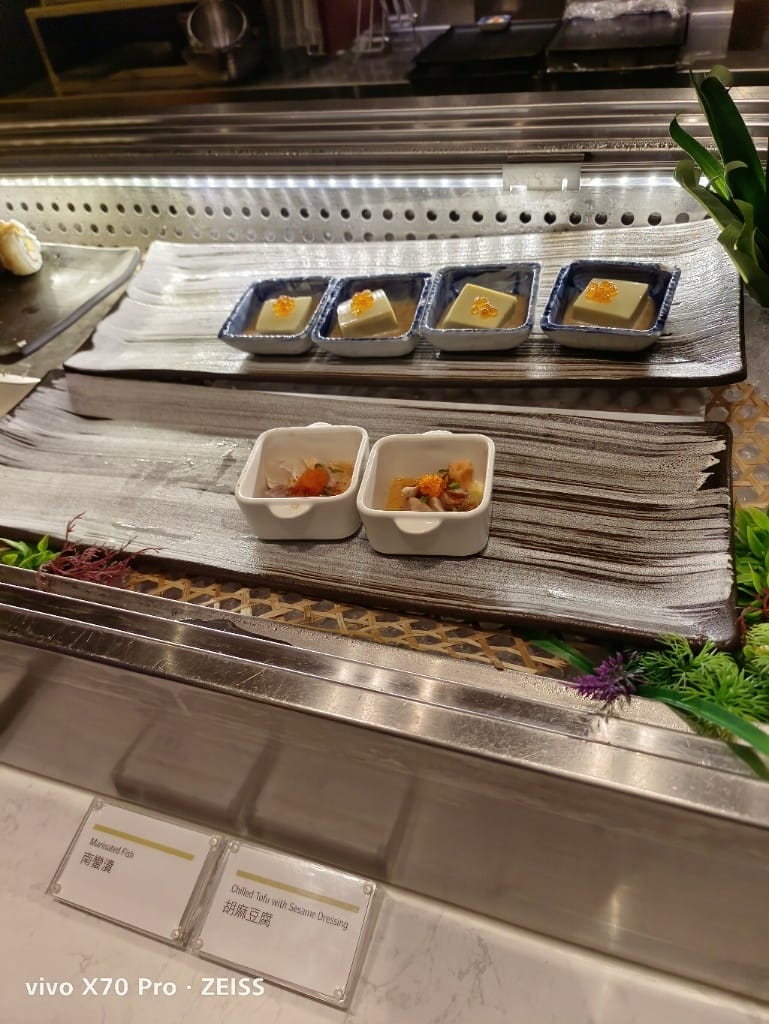 【台北吃到飽】艾美寒舍探索廚房假日午餐，中秋BBQ加菜，小龍蝦麵包蟹干貝自由😍