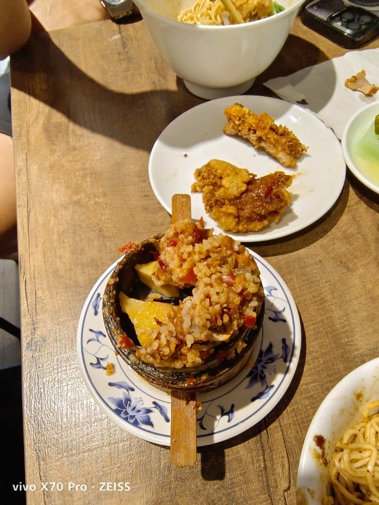 【台北美食】永康街美食，白水豆花&金雞母 &老鄧