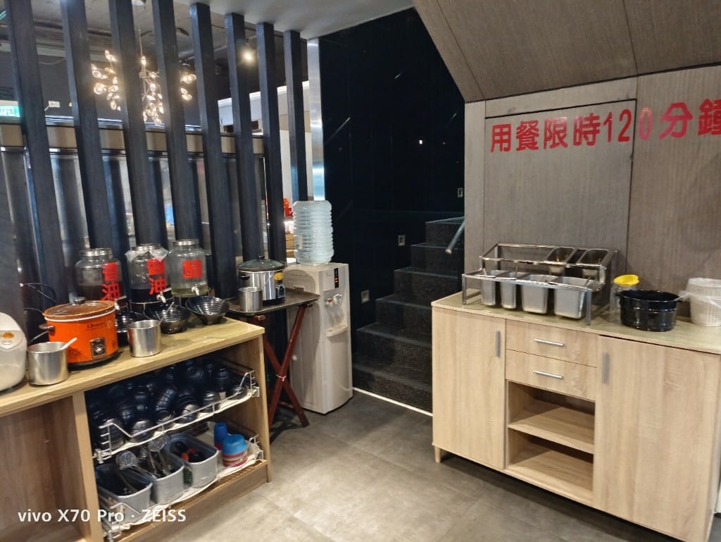 【桃園吃到飽】孫太太嚴選超市火鍋吃到飽，肉品和海鮮都不錯的平價吃到飽😸