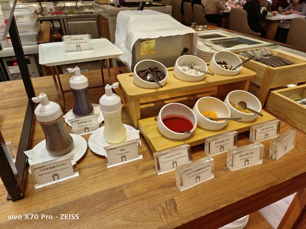 【台北吃到飽】美福彩匯下午茶15訪，回味美味的爐烤牛排、牛肉湯和NO1的甜點❤️