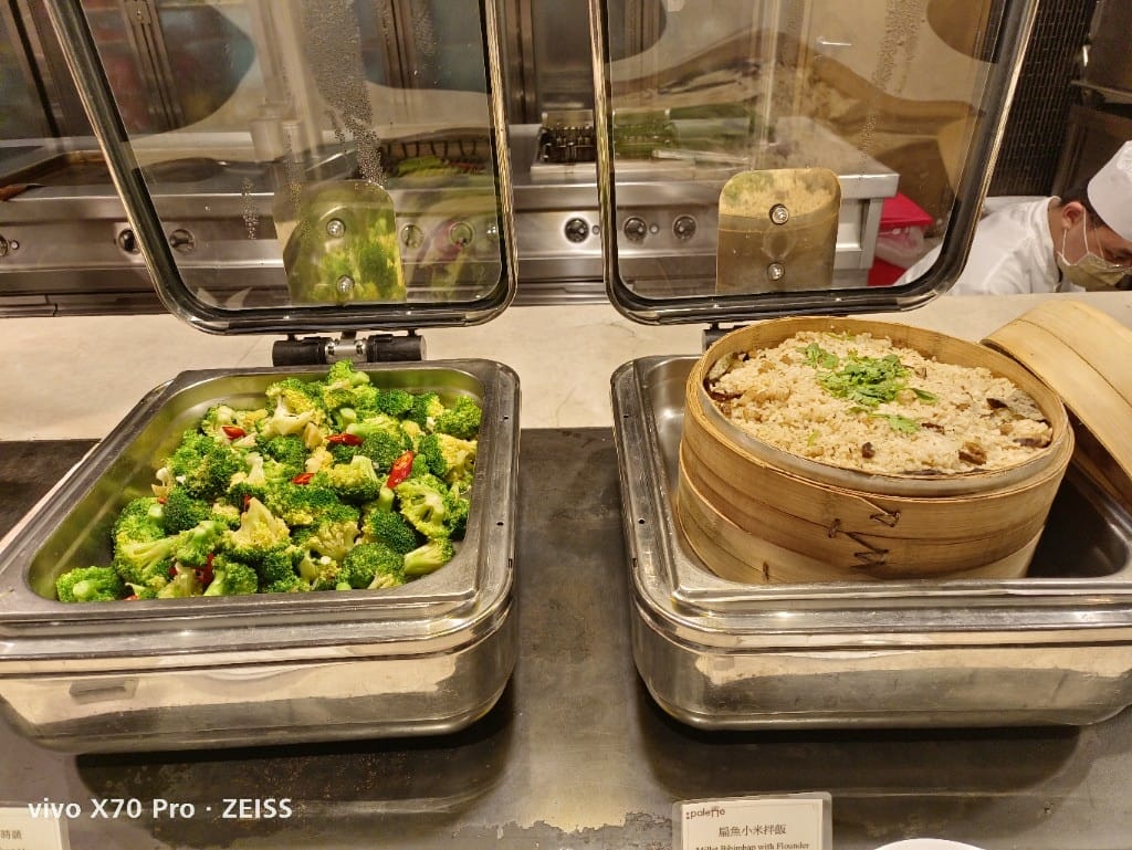 【台北吃到飽】美福彩匯下午茶15訪，回味美味的爐烤牛排、牛肉湯和NO1的甜點❤️