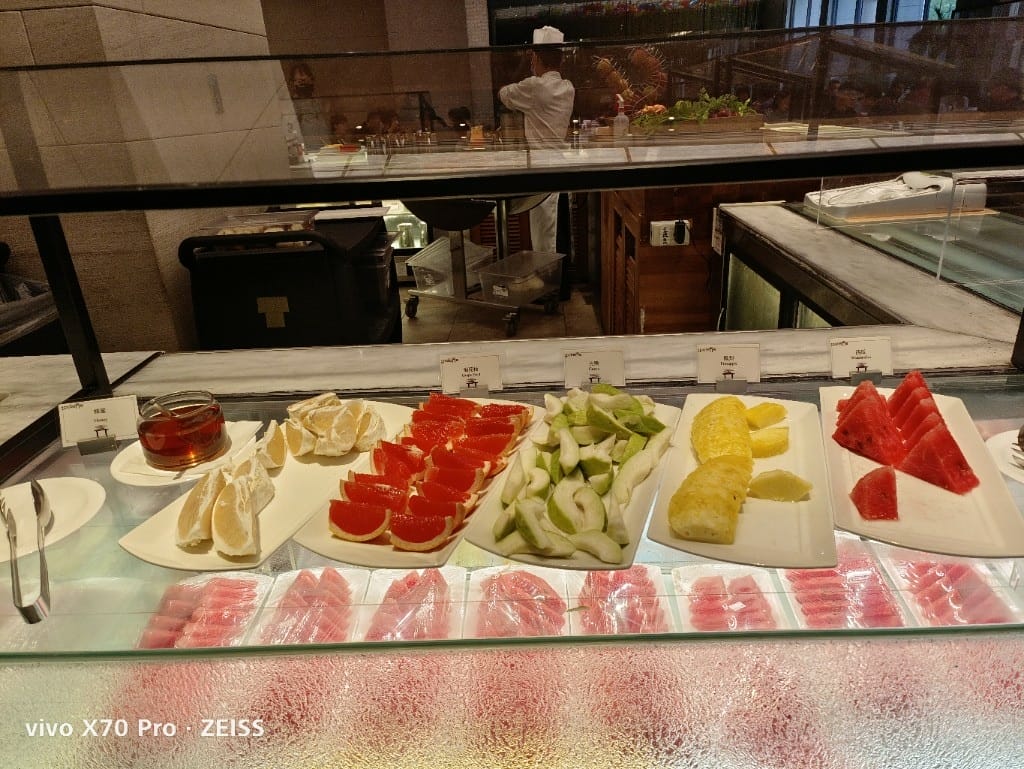 【台北吃到飽】美福彩匯下午茶15訪，回味美味的爐烤牛排、牛肉湯和NO1的甜點❤️