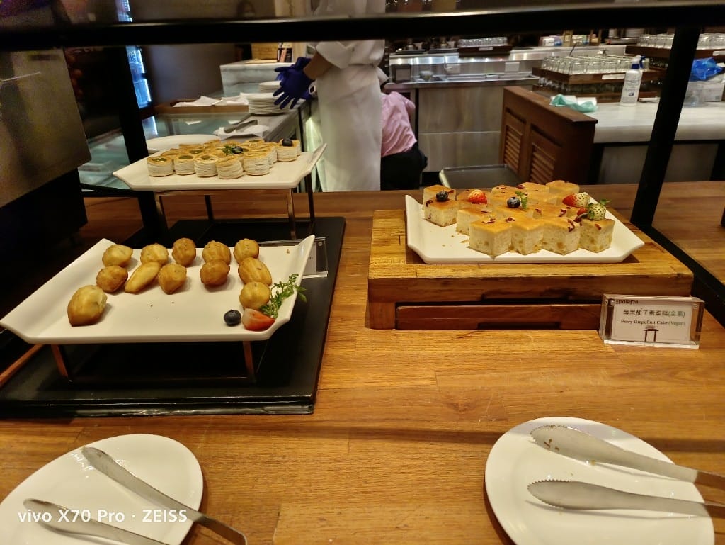 【台北吃到飽】美福彩匯下午茶15訪，回味美味的爐烤牛排、牛肉湯和NO1的甜點❤️