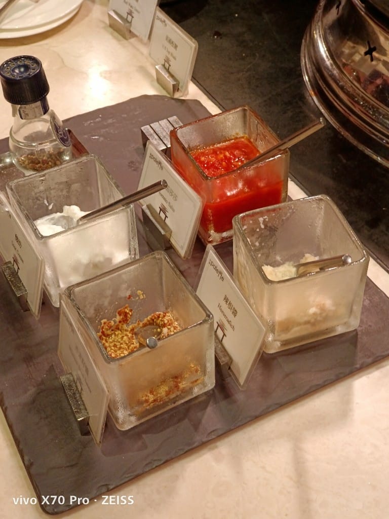 【台北吃到飽】美福彩匯下午茶15訪，回味美味的爐烤牛排、牛肉湯和NO1的甜點❤️