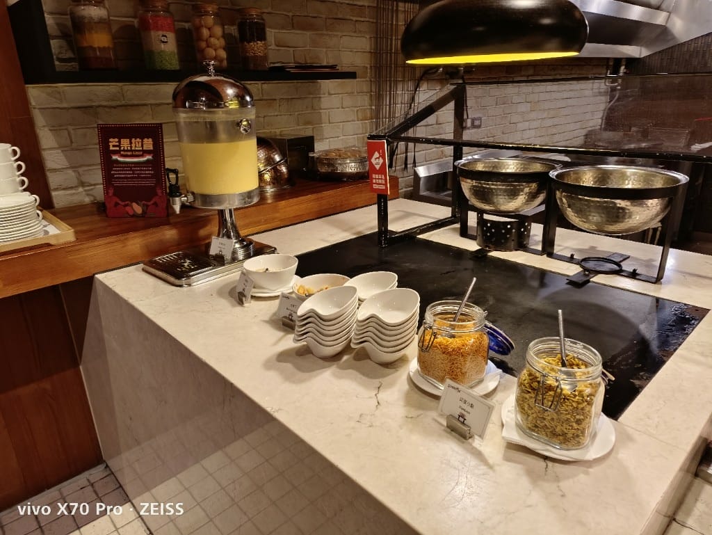 【台北吃到飽】美福彩匯下午茶15訪，回味美味的爐烤牛排、牛肉湯和NO1的甜點❤️