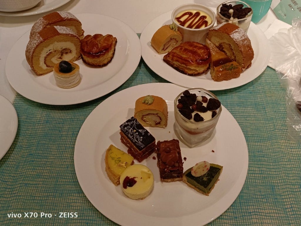 【台北吃到飽】美福彩匯下午茶15訪，回味美味的爐烤牛排、牛肉湯和NO1的甜點❤️