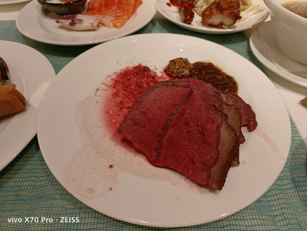 【台北吃到飽】美福彩匯下午茶15訪，回味美味的爐烤牛排、牛肉湯和NO1的甜點❤️