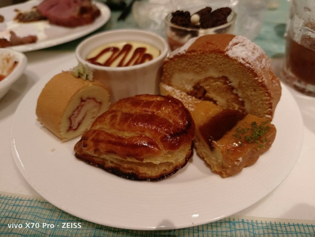 【台北吃到飽】美福彩匯下午茶15訪，回味美味的爐烤牛排、牛肉湯和NO1的甜點❤️