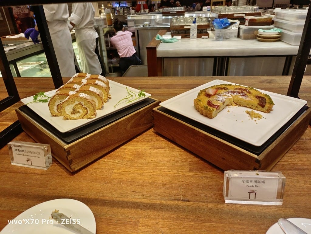 【台北吃到飽】美福彩匯下午茶15訪，回味美味的爐烤牛排、牛肉湯和NO1的甜點❤️