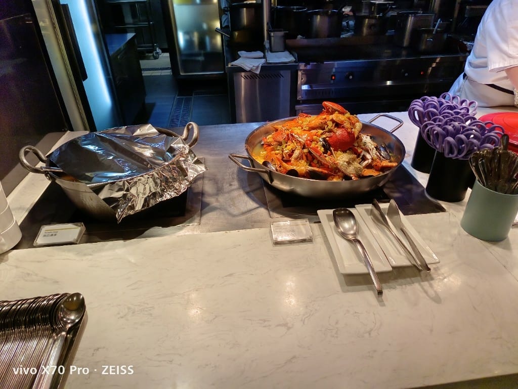 【台北吃到飽】艾美寒舍探索廚房，下午茶餐券買一送一（一人不到600）