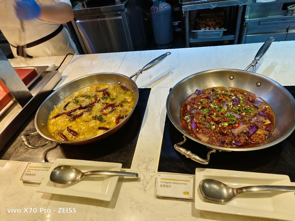 【台北吃到飽】艾美寒舍探索廚房，下午茶餐券買一送一（一人不到600）