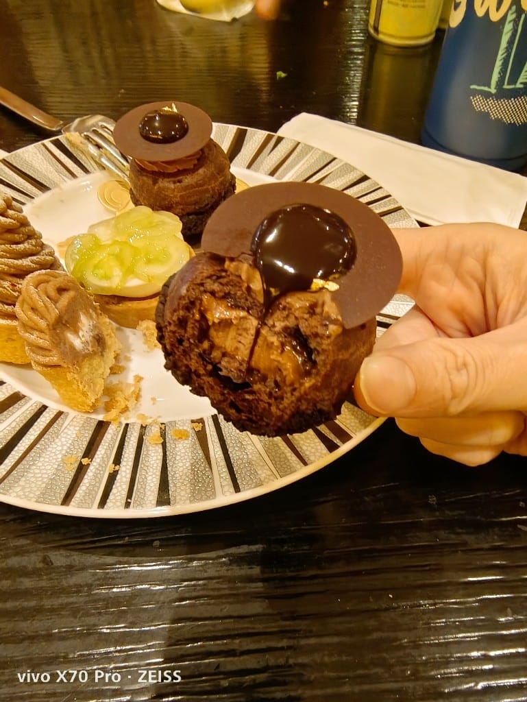 【台北吃到飽】艾美寒舍探索廚房，下午茶餐券買一送一（一人不到600）