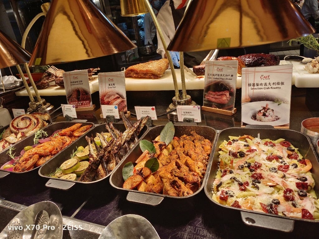 【台北吃到飽】香格里拉遠企CAFE平日午餐，秋蟹季開跑囉！20220923