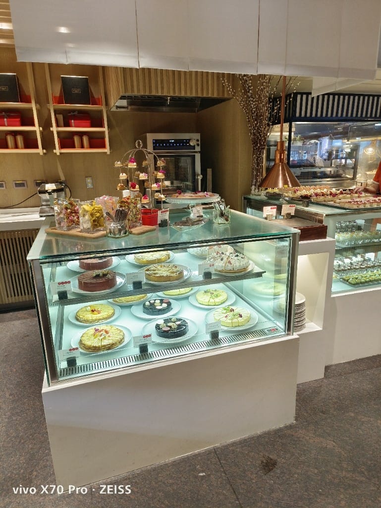 【台北吃到飽】香格里拉遠企CAFE平日午餐，秋蟹季開跑囉！20220923
