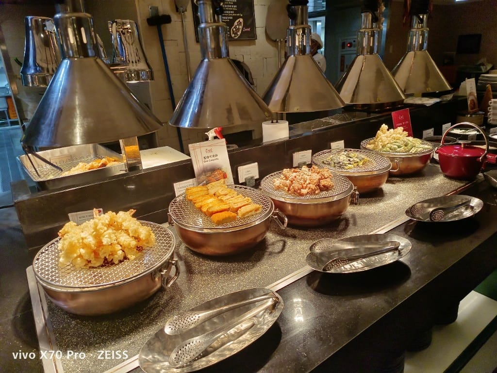 【台北吃到飽】香格里拉遠企CAFE平日午餐，秋蟹季開跑囉！20220923