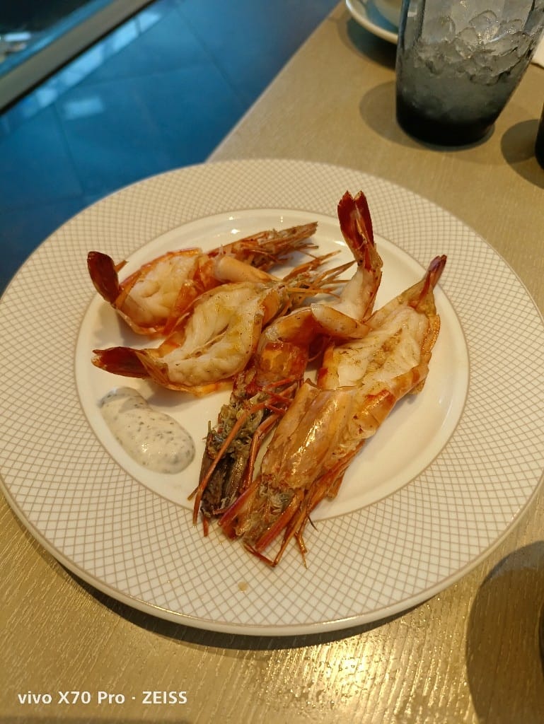 【台北吃到飽】香格里拉遠企CAFE平日午餐，秋蟹季開跑囉！20220923