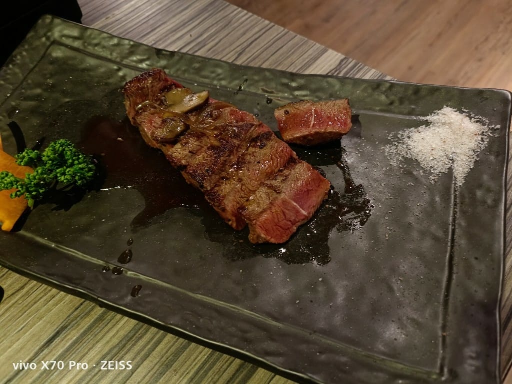 【台北吃到飽】狂野麻神麻辣火鍋，有現煎牛排的麻辣鍋吃到飽耶！