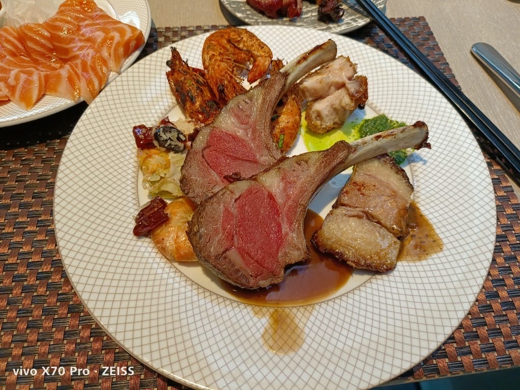 【台北吃到飽】香格里拉遠企CAFE平日午餐，秋蟹季開跑囉！20220923